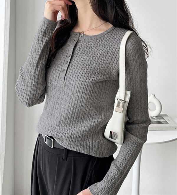 GeeRA（ジーラ）の「ミニケーブルヘンリーネックリブニット（ニット・セーター）」｜詳細画像