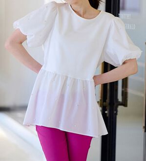 RANAN（ラナン）の「ひんやり！パール調ビーズ使いボリューム袖プルオーバー（カットソー）」｜オフホワイト