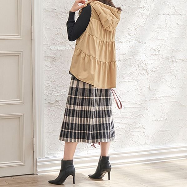 BELLUNA（ベルーナ）の「シームレスダウンデザインベスト（ベスト）」｜詳細画像