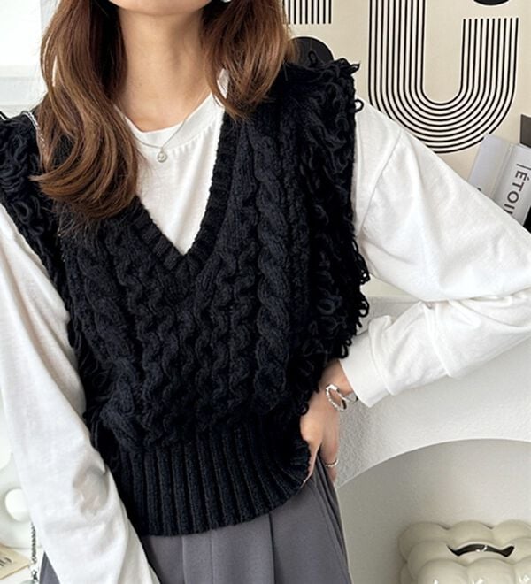 GeeRA（ジーラ）の「フリンジニットベスト（ベスト）」｜詳細画像