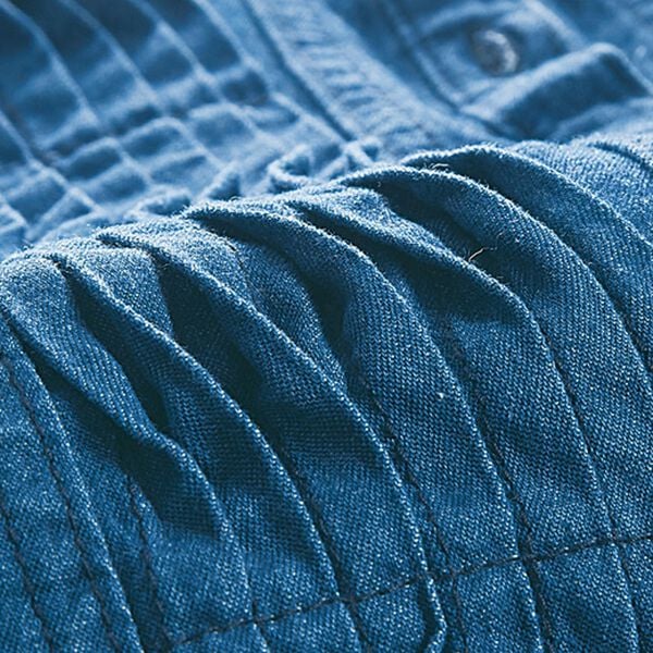 BELLUNA（ベルーナ）の「オーガニックコットンデニムタックブラウス（ブラウス）」｜詳細画像