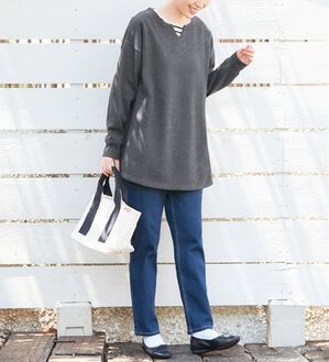 Viola e Viola（ヴィオラ エ ヴィオラ）の「あったか裏起毛キーネックゆるチュニック（チュニック）」｜杢チャコール