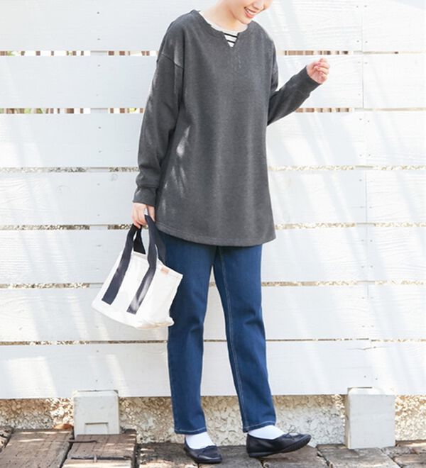 Viola e Viola（ヴィオラ エ ヴィオラ）の「あったか裏起毛キーネックゆるチュニック（チュニック）」｜杢チャコール