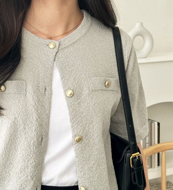 GeeRA（ジーラ）の「ゴールドボタンニットカーデ（ニットカーディガン）」｜詳細画像