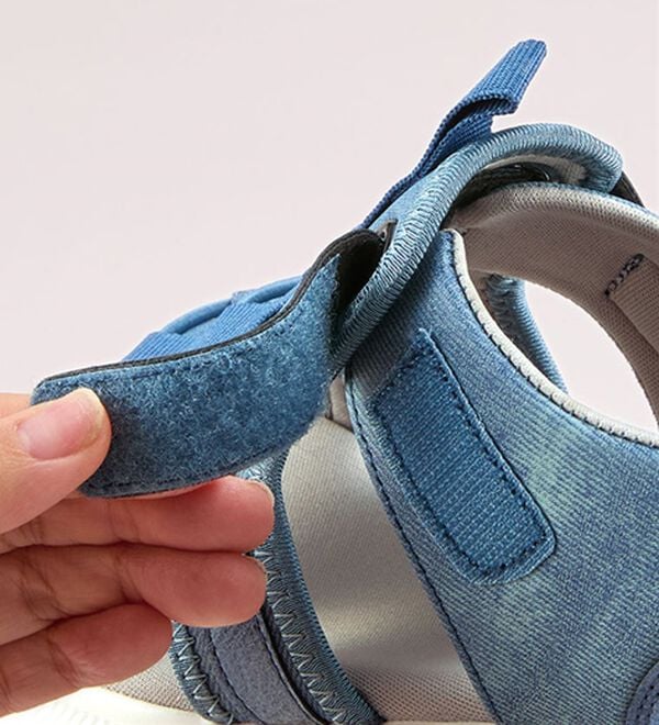 BELLUNA（ベルーナ）の「サッと履けるエアソールスニーカーサンダル（サンダル・ミュール）」｜詳細画像