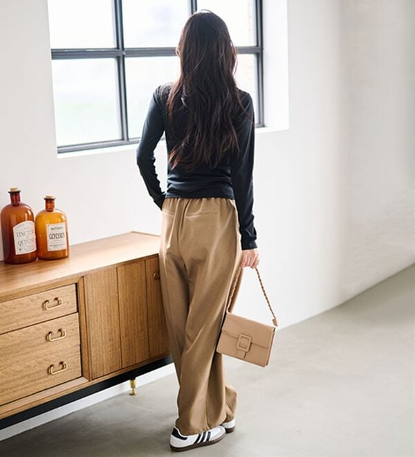 RANAN（ラナン）の「【春色追加】上品ドレープリブロングＴシャツ（カットソー）」｜詳細画像