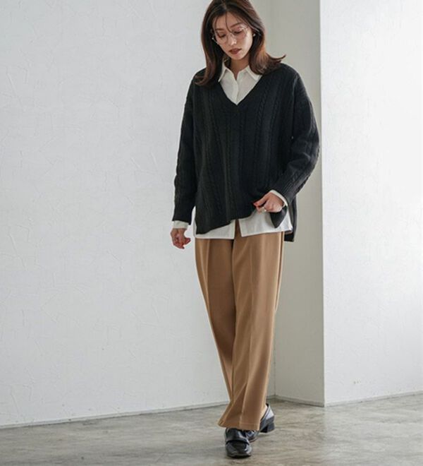 Pierrot（ピエロ）の「ケーブル柄深Ｖネックニット（ニット・セーター）」｜詳細画像