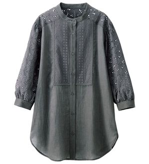 BELLUNA（ベルーナ）の「花柄刺しゅうレース切替チュニック（チュニック）」｜チャコール