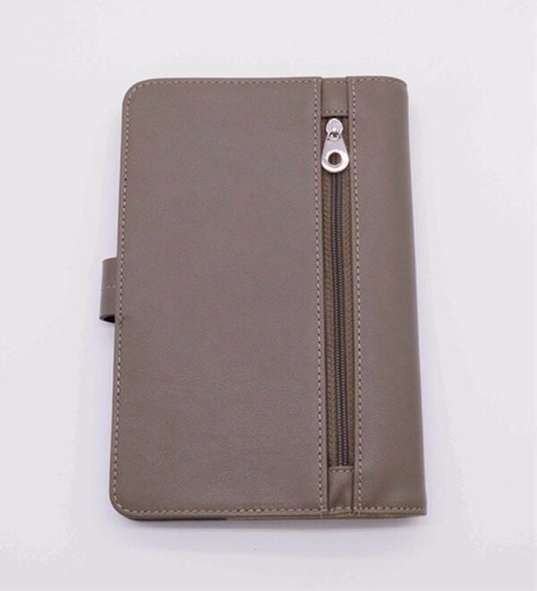 BELLUNA（ベルーナ）の「貴重品を上手に収納できる多収納本革財布（財布・パスケース）」｜詳細画像