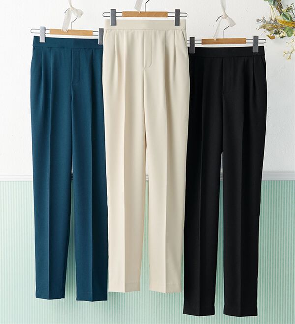 BELLUNA（ベルーナ）の「すっきり見えタックテーパードパンツ（フルレングスパンツ）」｜詳細画像