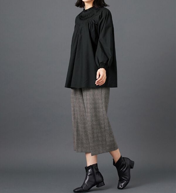 BELLUNA（ベルーナ）の「タックデザインフリル衿ブラウス（ブラウス）」｜詳細画像