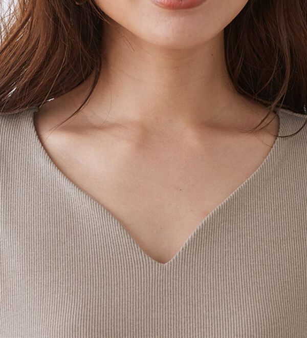 Pierrot（ピエロ）の「【ネックが選べる】テレコリブカットソー（カットソー）」｜詳細画像