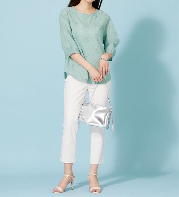 BELLUNA（ベルーナ）の「モチーフレース使いふんわり袖ブラウス（ブラウス）」｜詳細画像