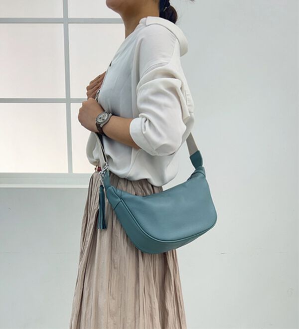 牛革舟形ショルダー - ベルーナ【公式】