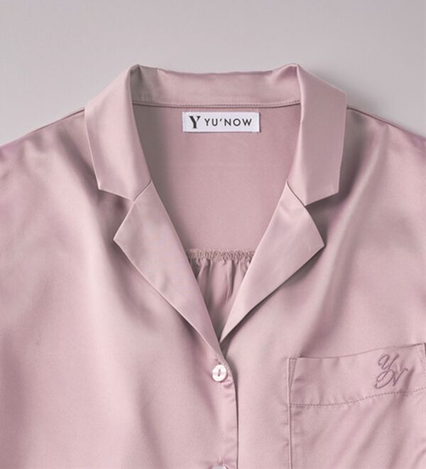 YU'NOW（ユナウ）の「【上下２点セット】ふんわりシルエットサテンシャツパジャマ（パジャマ・ルームウェア）」｜詳細画像
