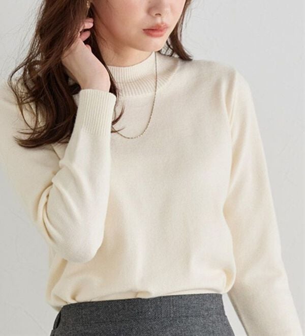 Pierrot（ピエロ）の「【Ｍ～３Ｌ】プレミアムカシミヤタッチハイネックニット（ニット・セーター）」｜詳細画像