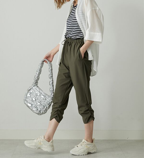 BELLUNA（ベルーナ）の「【接触冷感/UVカット/吸水速乾/軽量】ヒンヤリ＆速乾！裾くしゅクロップドパンツ（クロップドパンツ）」｜詳細画像