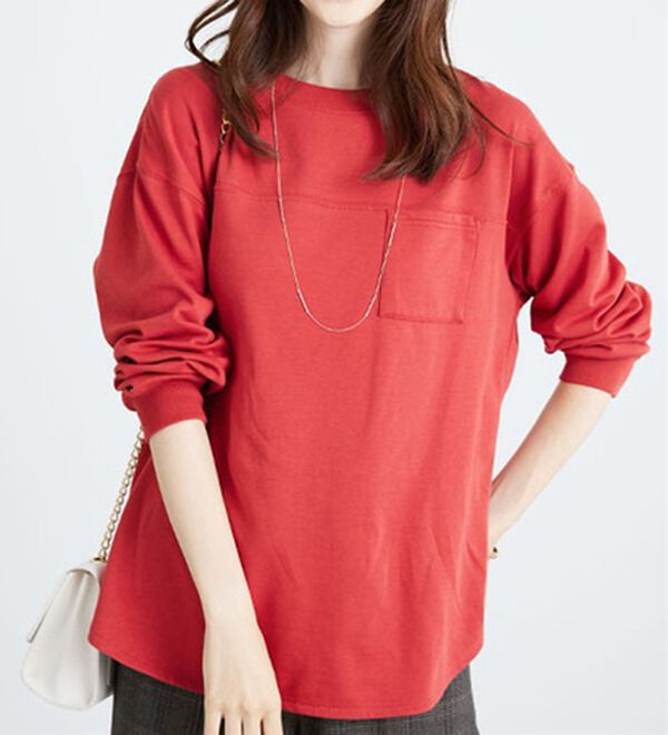 BELLUNA（ベルーナ）の「吸湿発熱ポンチ素材ポケット付プルオーバー（カットソー）」｜オレンジ