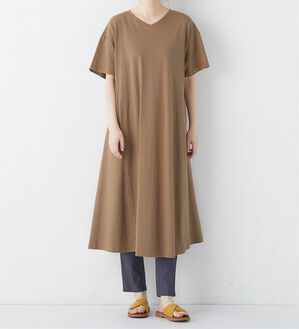 Viola e Viola（ヴィオラ エ ヴィオラ）の「【ＵＶカット＆汗ジミ防止】カットソーロングフレアーワンピース（カットソーワンピース）」｜詳細画像