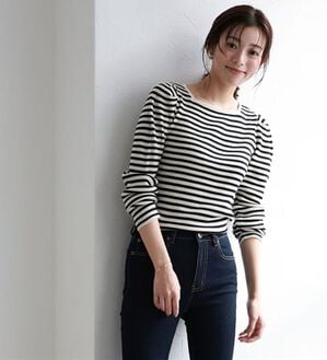 Pierrot（ピエロ）の「【選べるネック】パワーショルダーリブニット（ニット・セーター）」｜アイボリー／ブラック