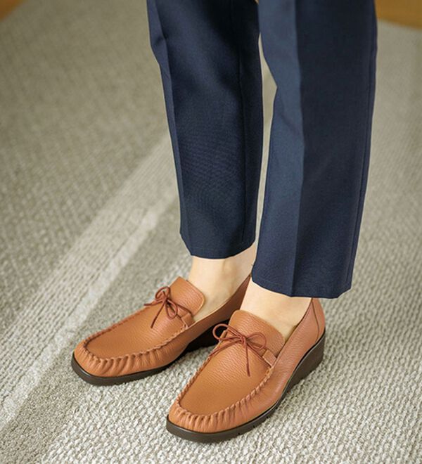 ルフラン（ルフラン）の「＜ラシーナコンフォート＞リボン付４Ｅ手縫いモカシン（フラットシューズ）」｜詳細画像