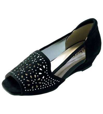 BELLUNA（ベルーナ）の「４Ｅチュールレースウェッジパンプス（パンプス）」