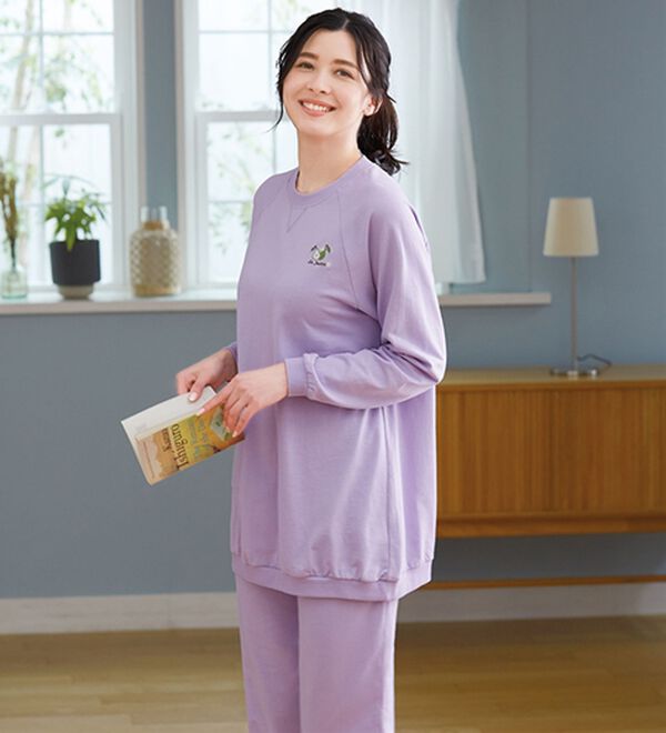 LAVIENNE（ラヴィエンヌ）の「綿１００％ゆったり刺しゅうスウェットパジャマ（パジャマ・ルームウェア）」｜詳細画像