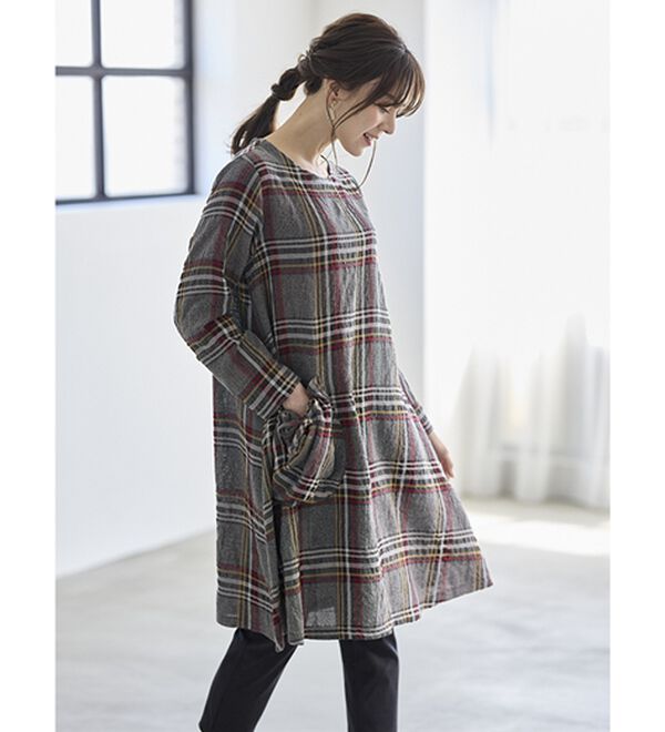 BELLUNA（ベルーナ）の「大人のモノトーンを楽しむチェック柄チュニックワンピース（チュニックワンピース）」｜詳細画像