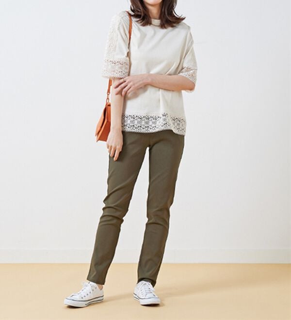 BELLUNA（ベルーナ）の「リーフ柄レース使いプルオーバー（カットソー）」｜詳細画像