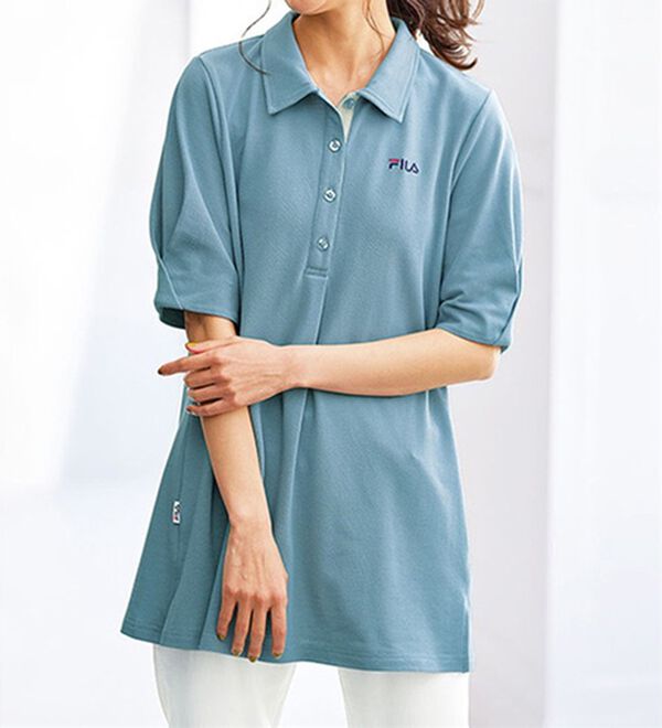 BELLUNA（ベルーナ）の「＜ＦＩＬＡ＞ヒンヤリ冷感！袖タックポロチュニック（ポロシャツ）」｜サックス