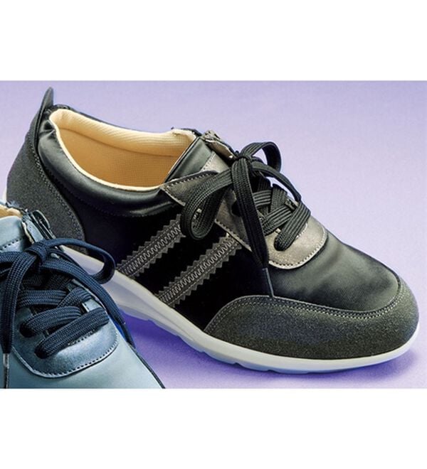 レナルナ 5Eサテン調レースアップスニーカー - ベルーナ【公式】