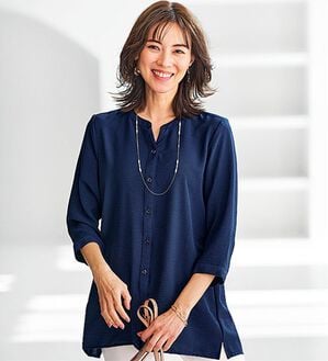BELLUNA（ベルーナ）の「【新色追加】機能付！バックプリーツチュニック（チュニック）」｜ネイビー