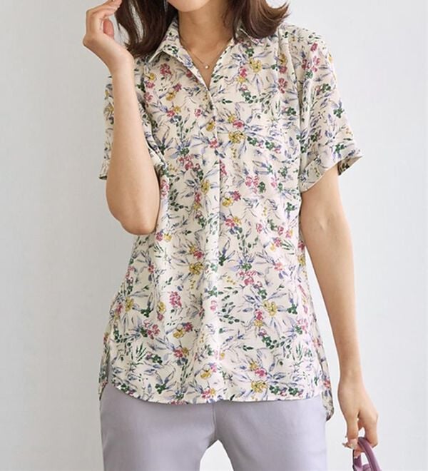 BELLUNA（ベルーナ）の「エアリーツイル裾タックシャツチュニック（チュニック）」｜詳細画像