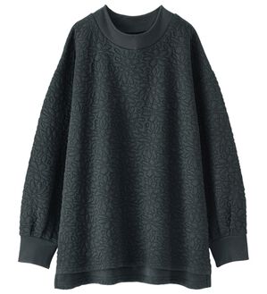 BELLUNA（ベルーナ）の「花柄ふくれジャカードスウェット（カットソー）」｜黒