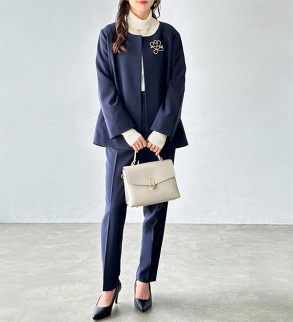 GeeRA（ジーラ）の「【２点セット】フレアーラインジャケットセットアップスーツ（パンツスーツ）」｜詳細画像