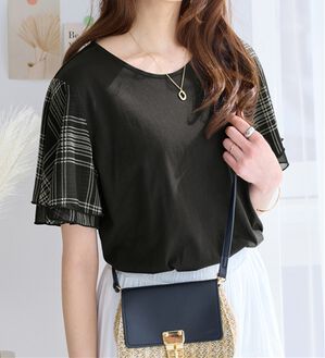 Viola e Viola（ヴィオラ エ ヴィオラ）の「【５つの機能付】袖シフォンゆるＴシャツ（Tシャツ）」｜ブラック系チェック