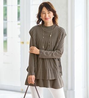 BELLUNA（ベルーナ）の「《体型カバーが嬉しい！》編地変化ボタン使いニットアンサンブル（ベスト）」｜モカ