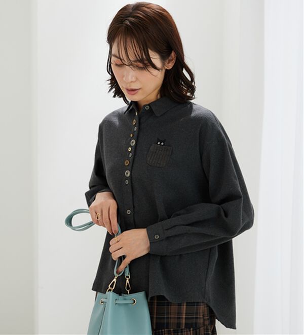 BELLUNA（ベルーナ）の「アニマル刺しゅう多ボタンデザインブラウス（ブラウス）」｜詳細画像