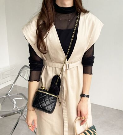 GeeRA（ジーラ）の「ベルト付Ｖネックジャンスカ（ジャンパースカート）」