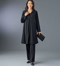 BELLUNA（ベルーナ）の「洗えるストレッチ素材！ゆったりチュニックセットアップ（ブラックフォーマル（喪服・礼服））」