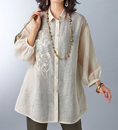 BELLUNA（ベルーナ）の「麻混素材刺しゅうオーバーブラウス（ブラウス）」