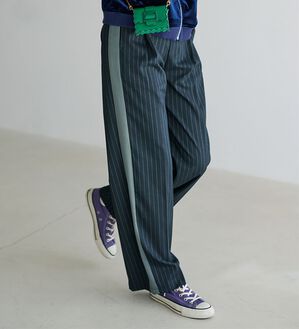 RANAN（ラナン）の「サイドラインシルエットパンツ（フルレングスパンツ）」｜詳細画像