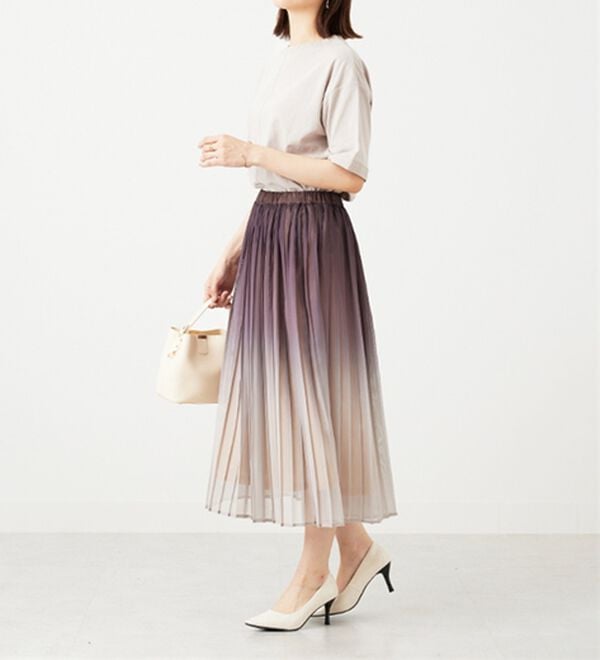 BELLUNA（ベルーナ）の「プリーツデザイングラデーションスカート（ロングスカート）」｜詳細画像