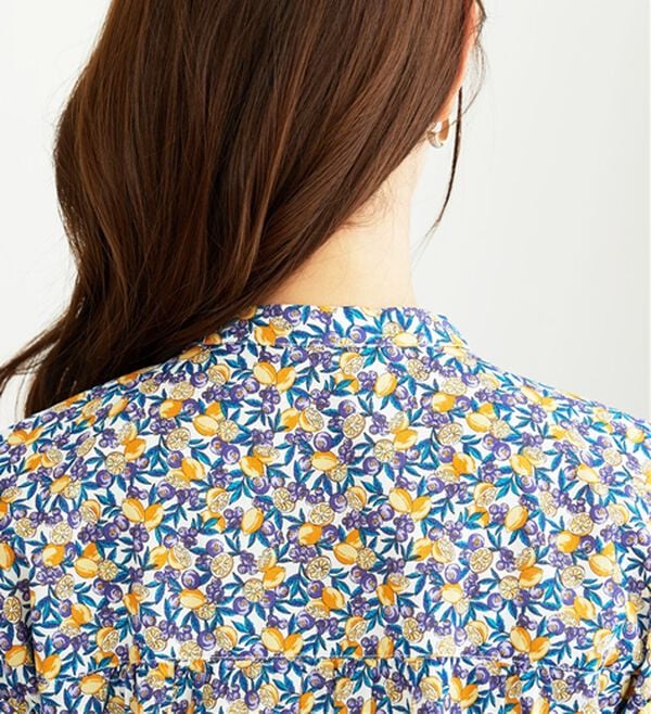 BELLUNA（ベルーナ）の「綿100％フルーツミックス柄ブラウス（ブラウス）」｜詳細画像