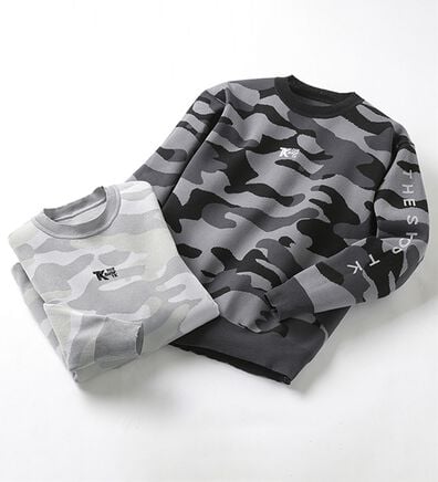 「＜ザ　ショップ　ティーケー＞軽量ストレッチカモフラ柄セーター（メンズニット・セーター）」
