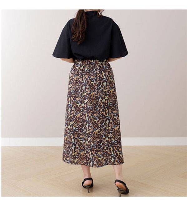 BELLUNA（ベルーナ）の「リーフ柄プリントスカート（ロングスカート）」｜詳細画像