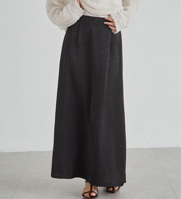 RANAN（ラナン）の「エンボスサテンナロースカート（ロングスカート）」｜詳細画像