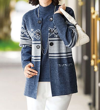 BELLUNA（ベルーナ）の「ボタン使いジャカードニットジャケットアンサンブル（アンサンブル）」