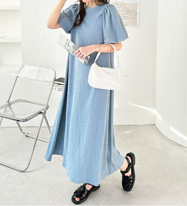 GeeRA（ジーラ）の「ボリューム袖楽ちん表面感ワンピース（カットソーワンピース）」｜詳細画像