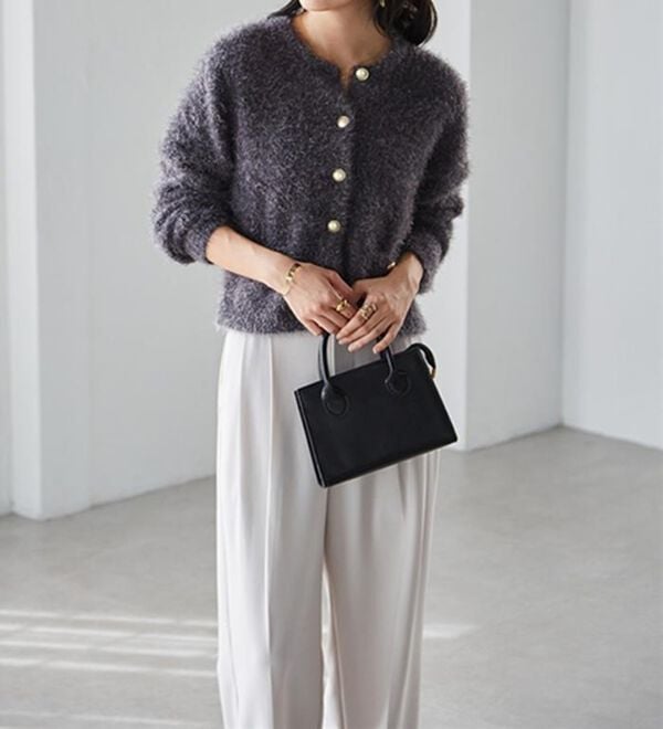 RANAN（ラナン）の「ゴールド調ボタンラメシャギーカーディガン（ニットカーディガン）」｜詳細画像